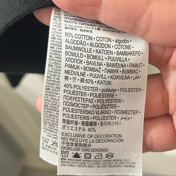 Boys Nike Air Jordan Black Crewneck Sweater Jumpman Design - Picture 5 of 5